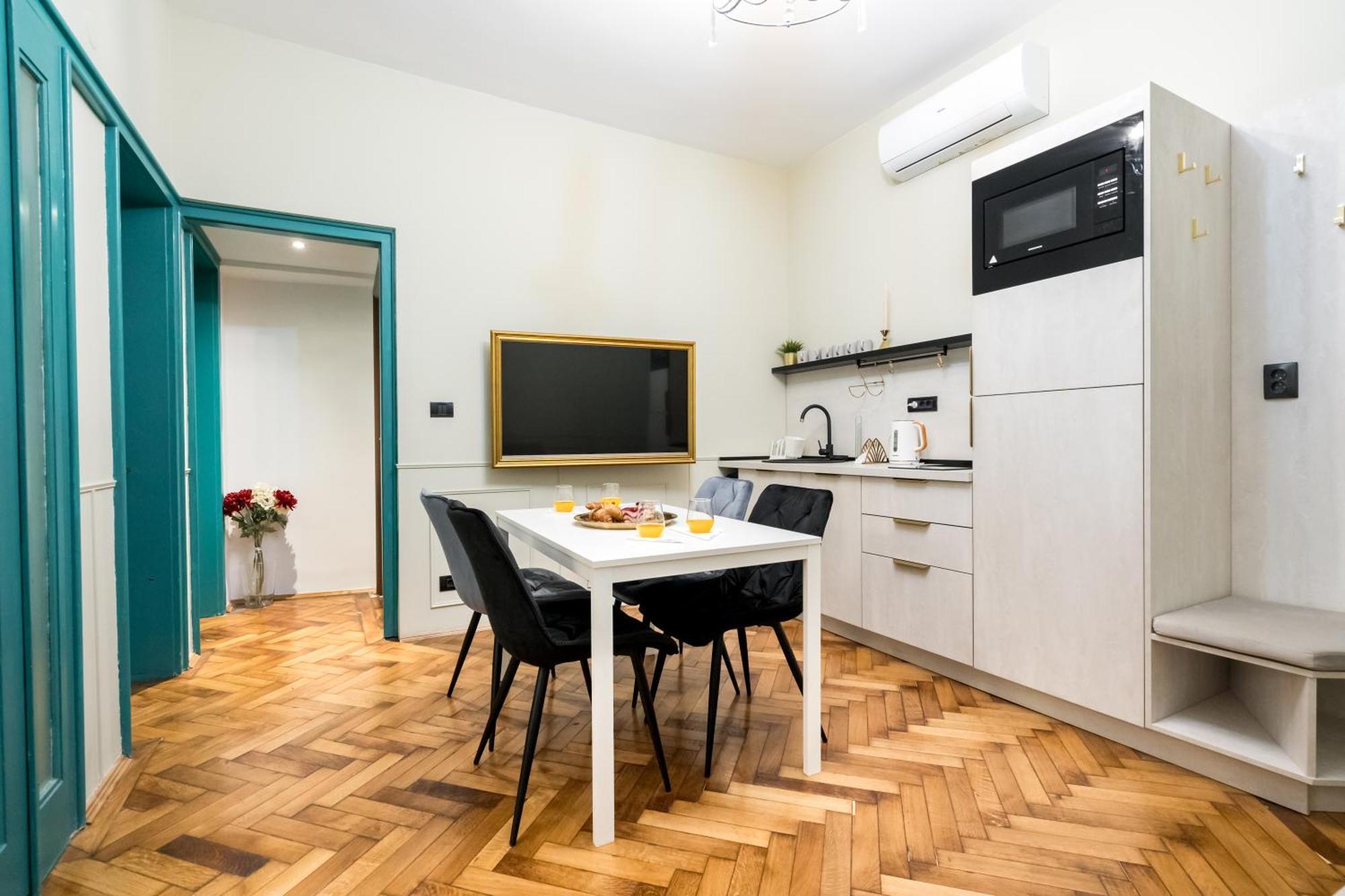 Highline Downtown Residences 6 Persons Family Apartment Bucureşti Exterior foto